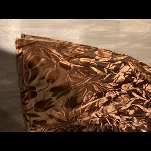 Queen size bed spread soft and tulip pattern